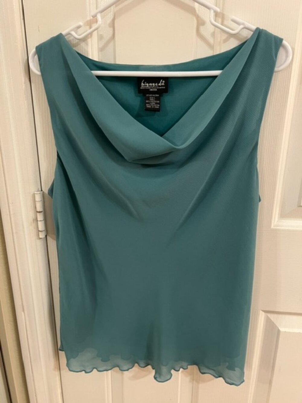 b.i.y.a.y.c.d.a. Women's Teal Sleeveless Blouse - Size Large